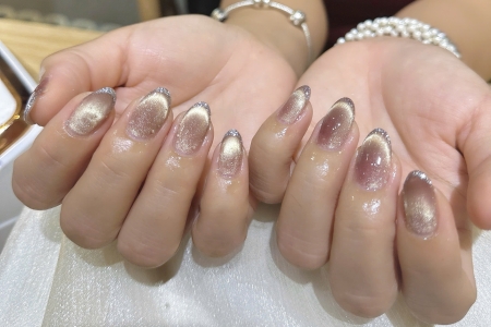 Golden Cat Eye Nails 